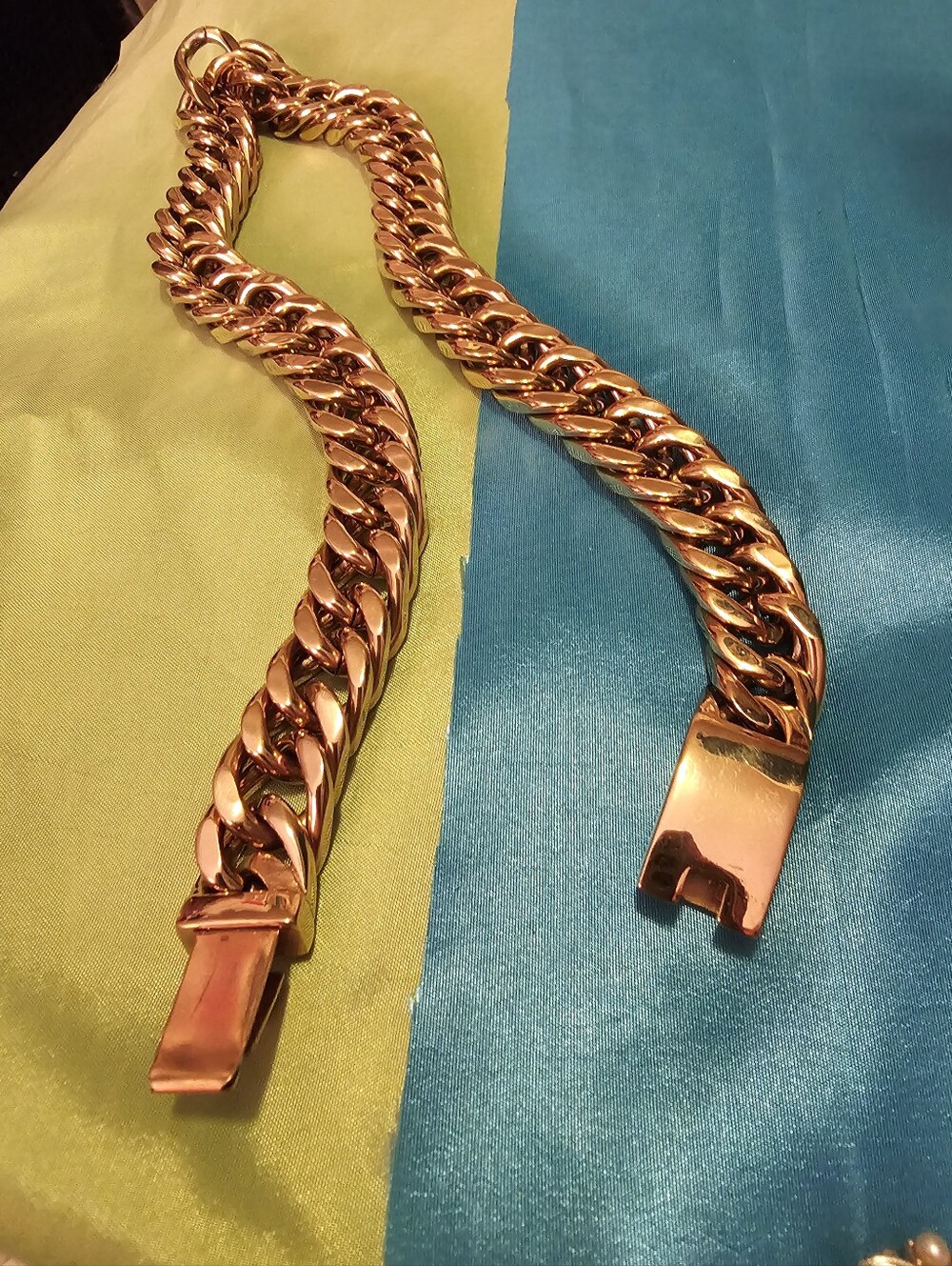 Beautiful Choker Chain Link - Picture 4 of 4